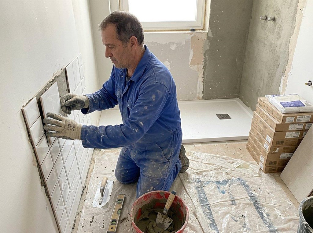 Foto 1 Dale un nuevo aire a tu vivienda con reformas de pisos en A Coruña