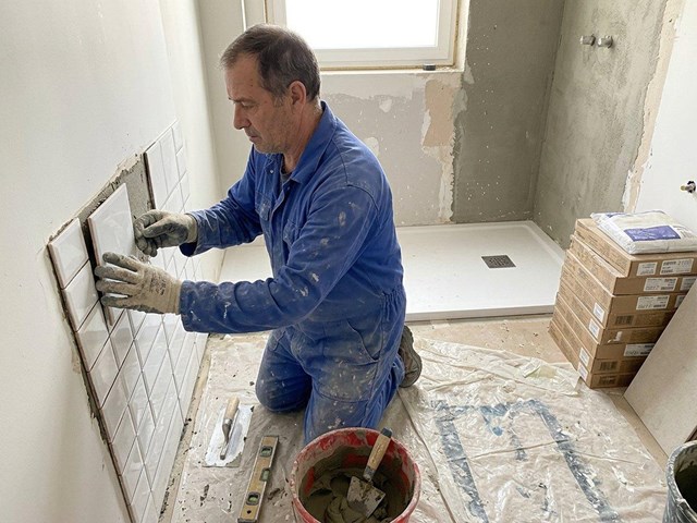 Dale un nuevo aire a tu vivienda con reformas de pisos en A Coruña